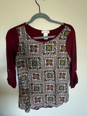 Miley & Molly Mixed Print Roll Tab Top Size S NWOT